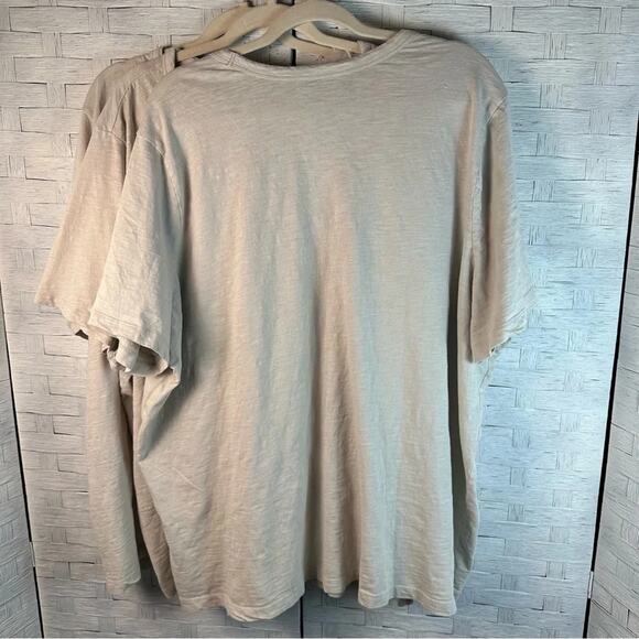 Universal Thread 3 identical, V-neck T-shirts casual cream summer plus size NWT - Picture 2 of 7